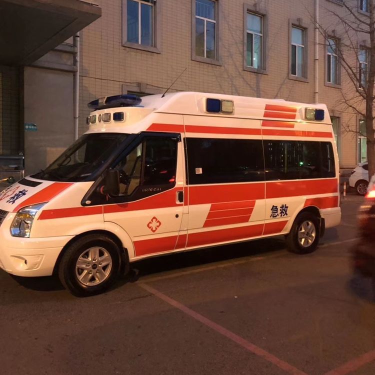 丰城夜间租赁救护车护送病人转院：安全转运的 8 大核心注意事项